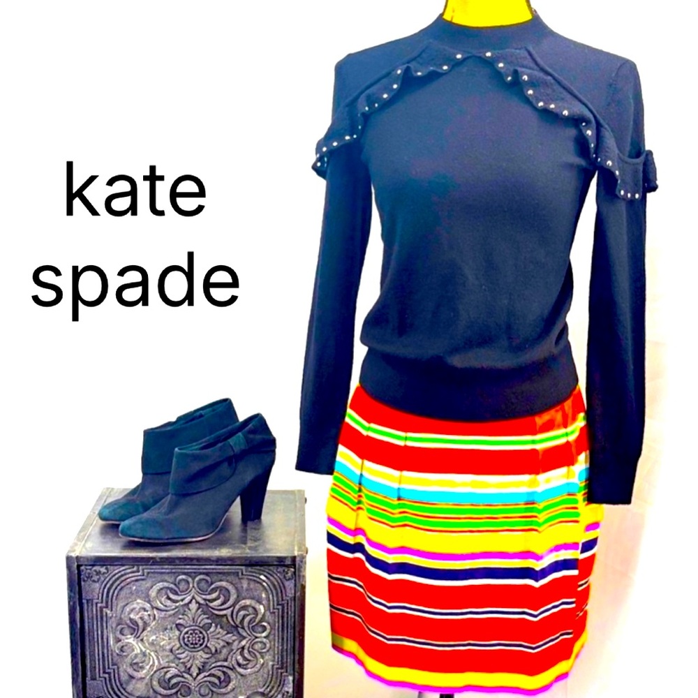 BUNDLE: TOP-SKIRT-BOOTS